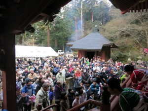 鬼こそ餅まき